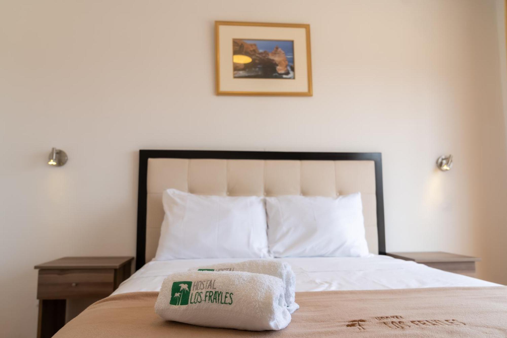 Hostal Los Frayles パラカス エクステリア 写真