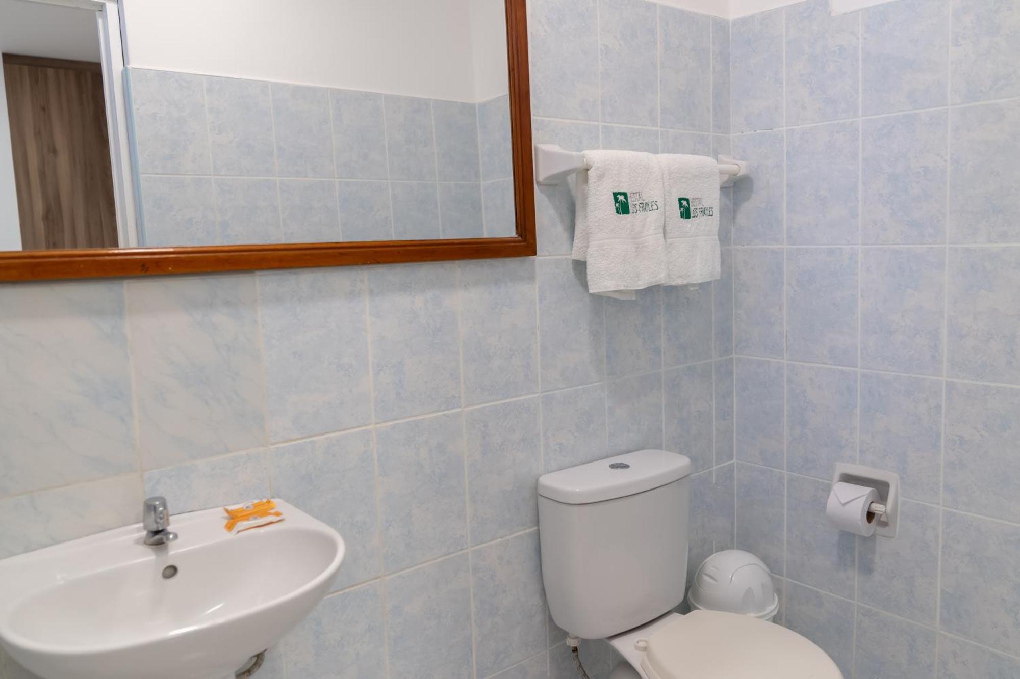 Hostal Los Frayles パラカス エクステリア 写真