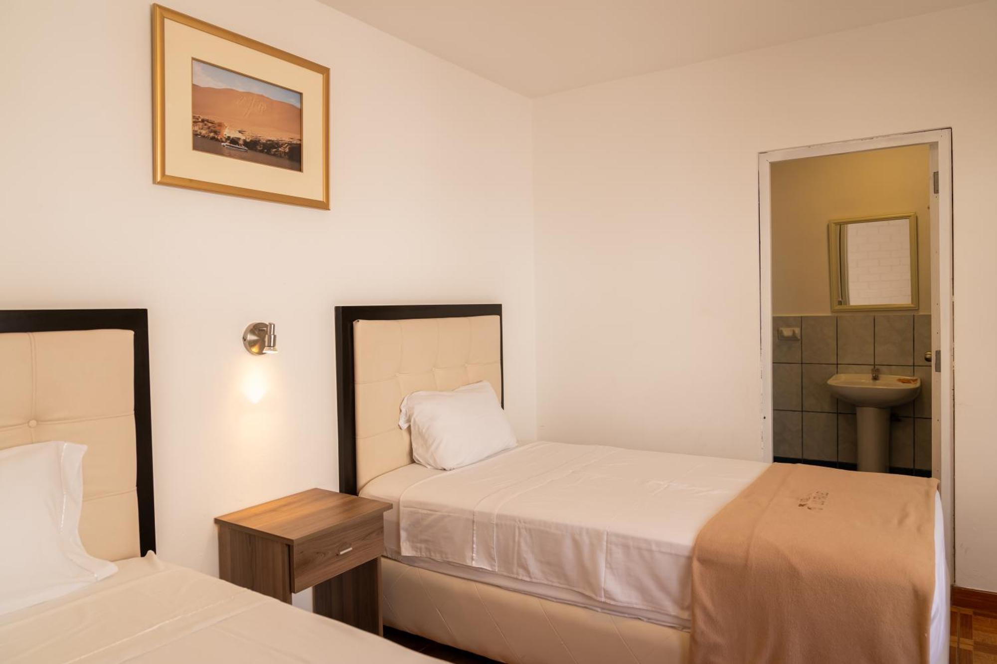 Hostal Los Frayles パラカス エクステリア 写真